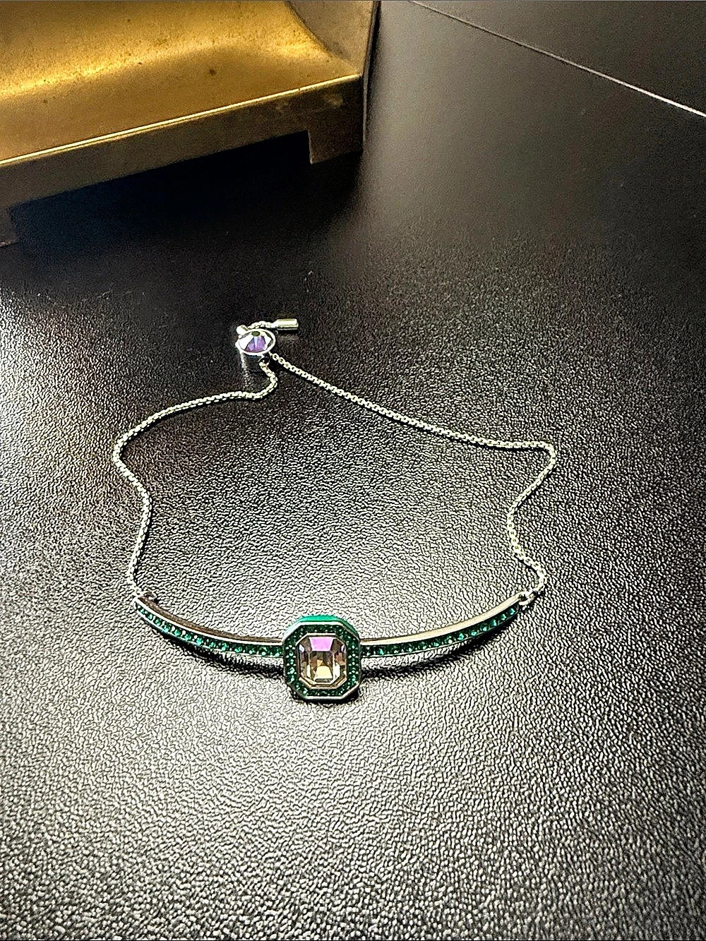 Swarovski Green Pendant adjustable bracelet Like New
